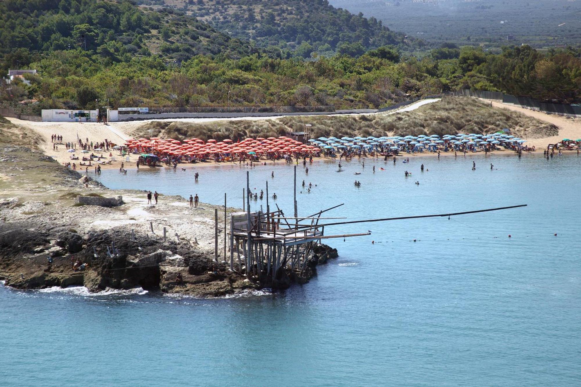 Camping Village Baia Falcone Vieste Exterior foto