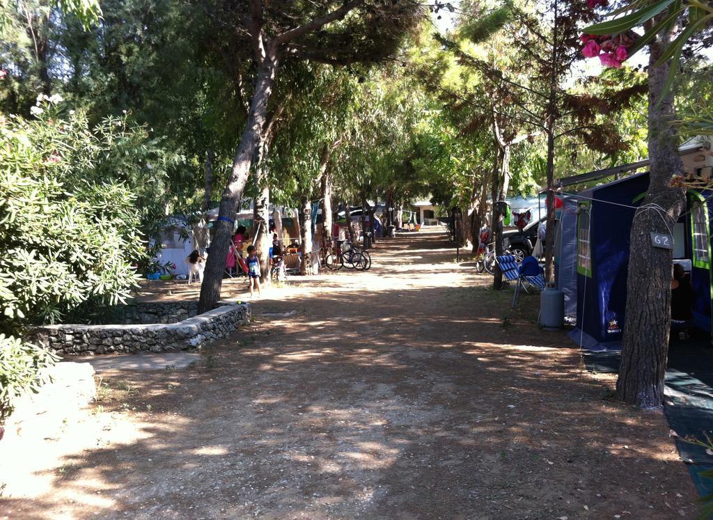 Camping Village Baia Falcone Vieste Exterior foto