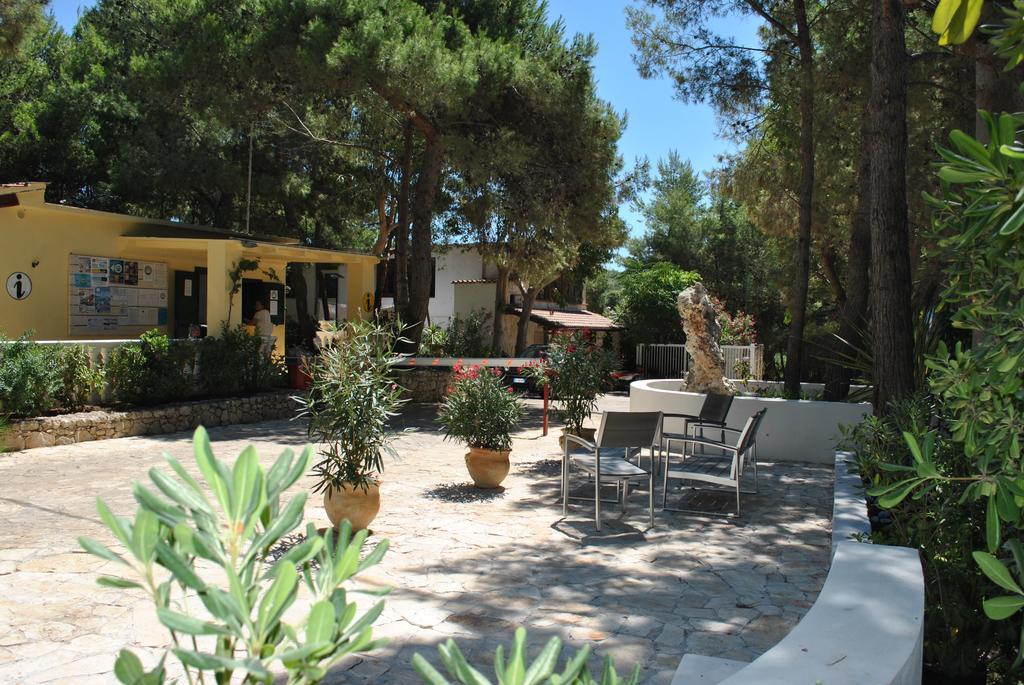 Camping Village Baia Falcone Vieste Exterior foto