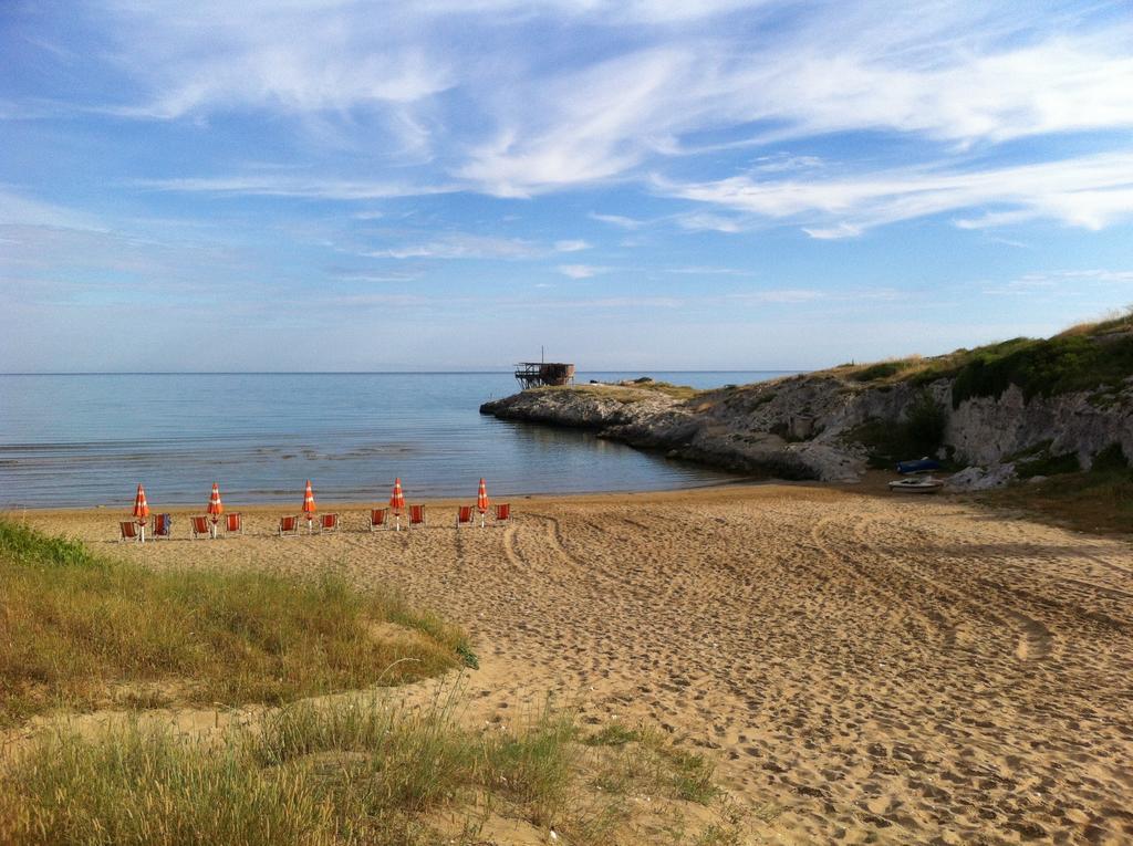 Camping Village Baia Falcone Vieste Exterior foto