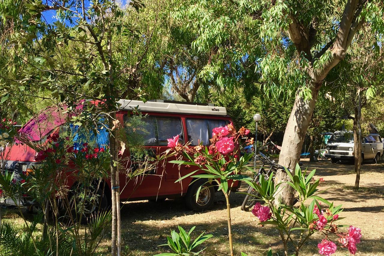 Camping Village Baia Falcone Vieste Exterior foto